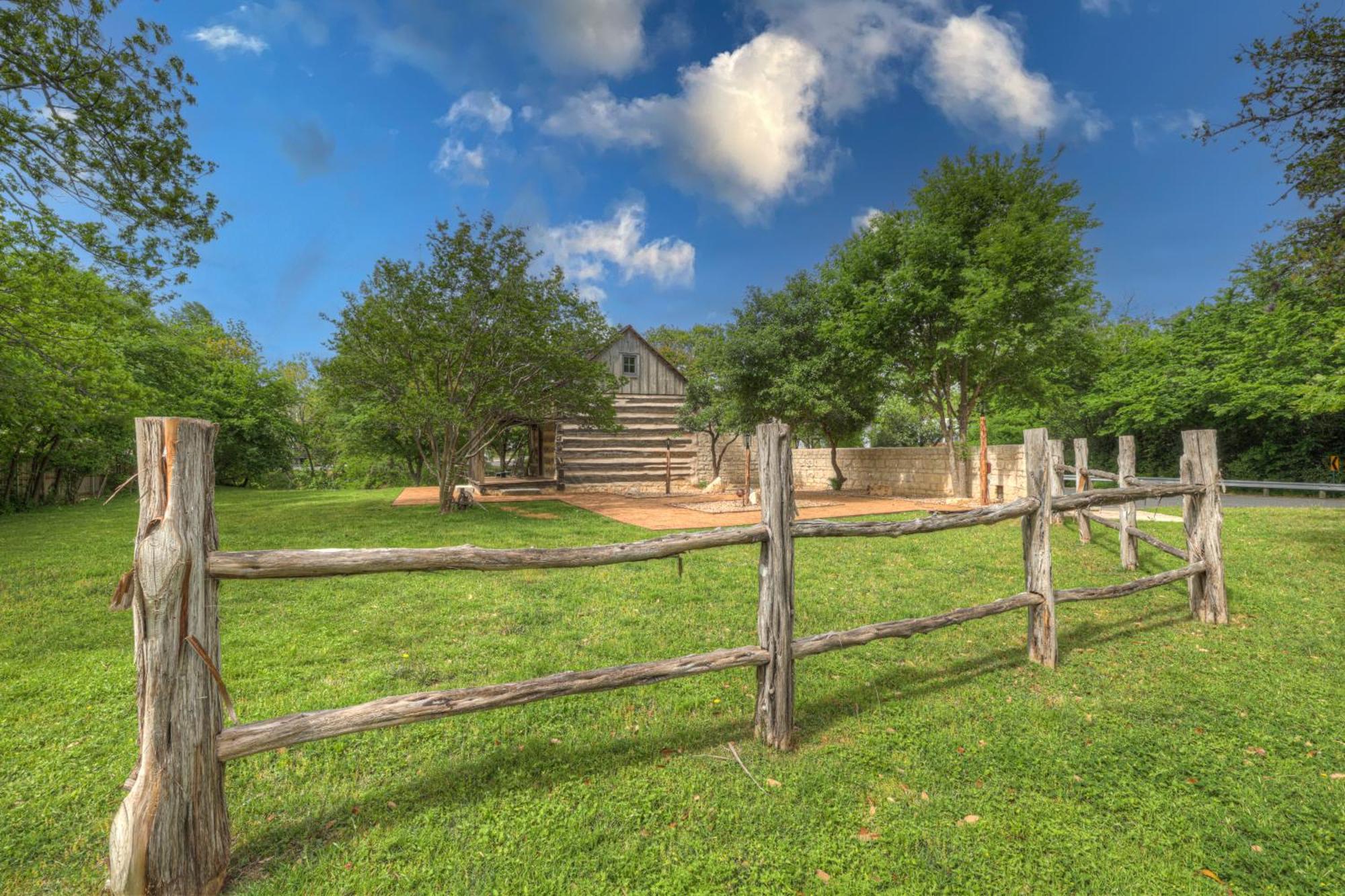 Vila Town Creek Cabin Walk To Main St Fredericksburg Exteriér fotografie